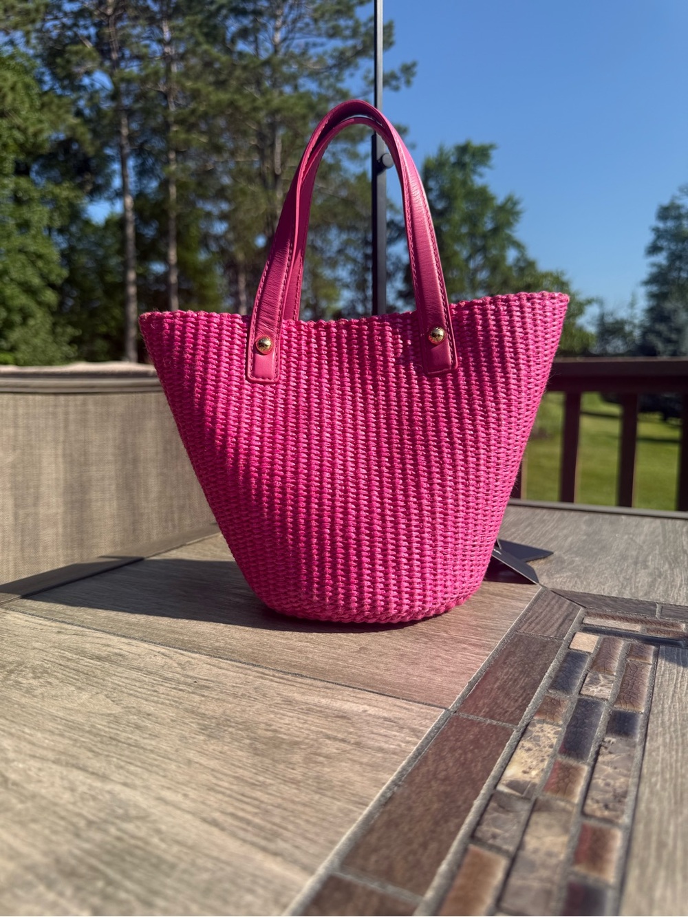 NWT Dolce & Gabbana Girls
Pink Crossover DG Basket Bag Mini - Picture 4 of 10